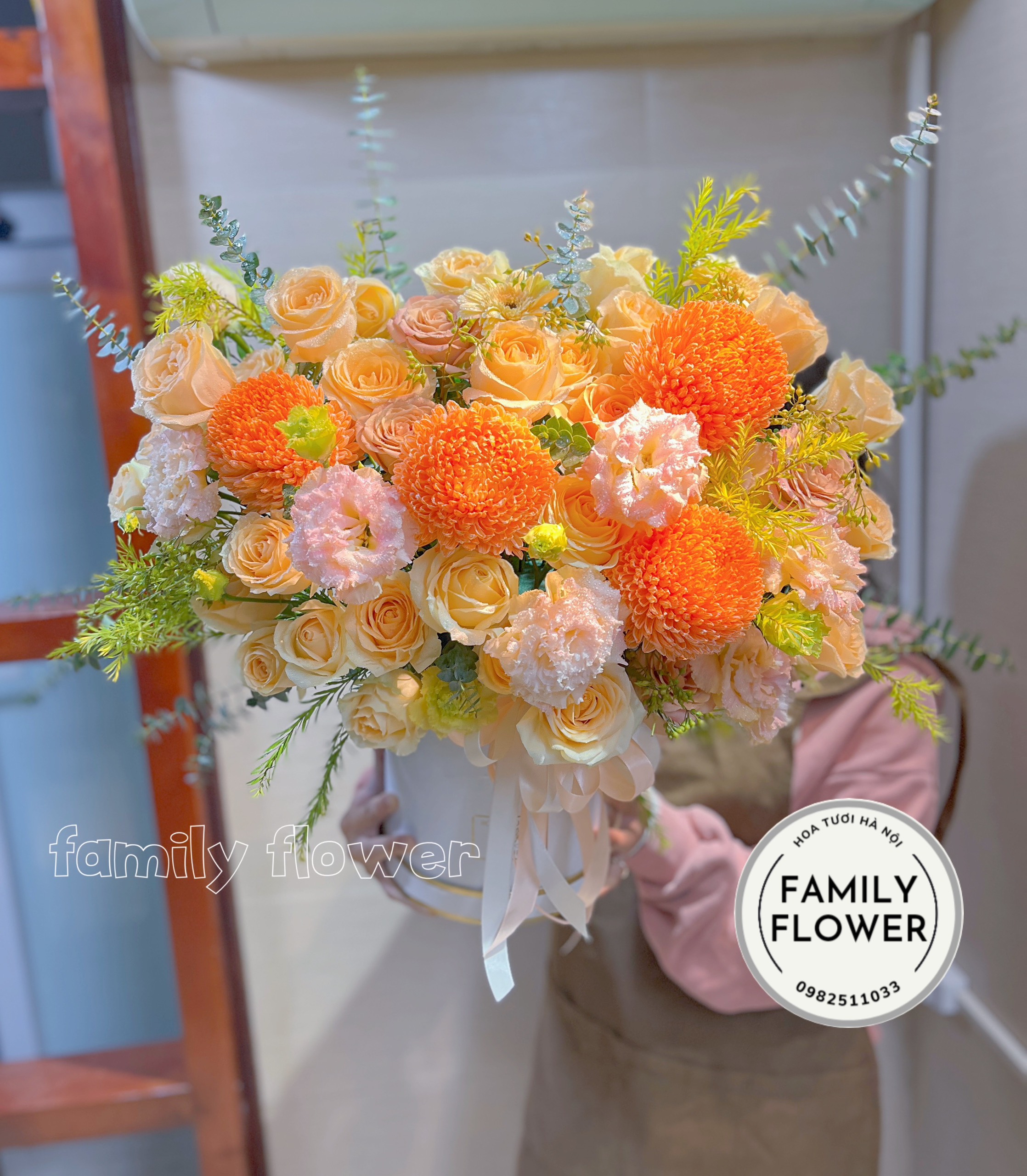 Hộp hoa tone vàng tặng nam ở quận Ba Đình ,Hoàn Kiếm Hà Nội ! Mua hoa tặng sinh nhật