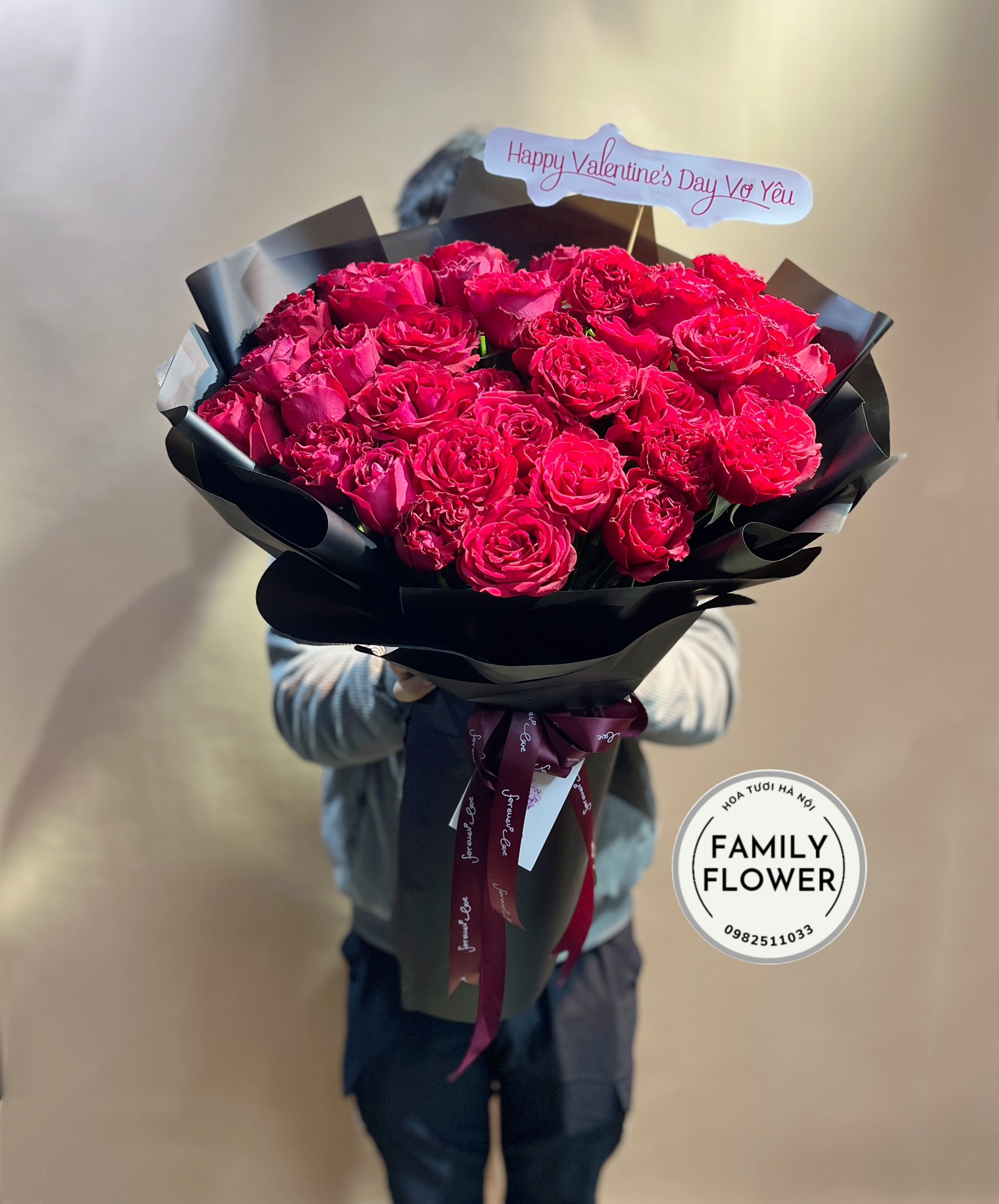 Bó hoa hồng đỏ tặng valentine trắng ở Hà Nội ! Hoa valentine trắng Hà Nội 