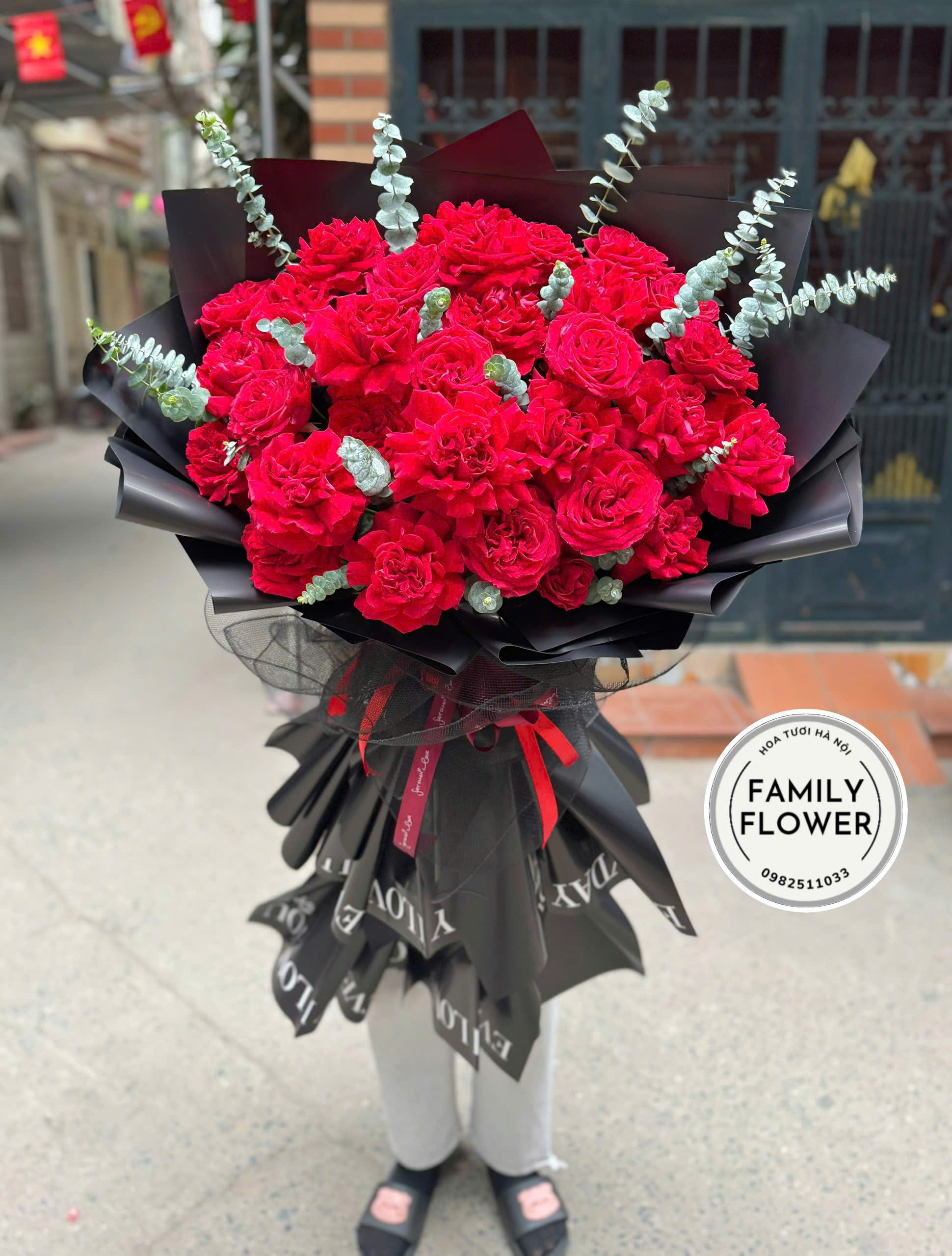 Bó hoa hồng đỏ tặng bạn gái người yêu ở quận Tây Hồ , Đống Đa  , Hà Nội ! Mua hoa tươi