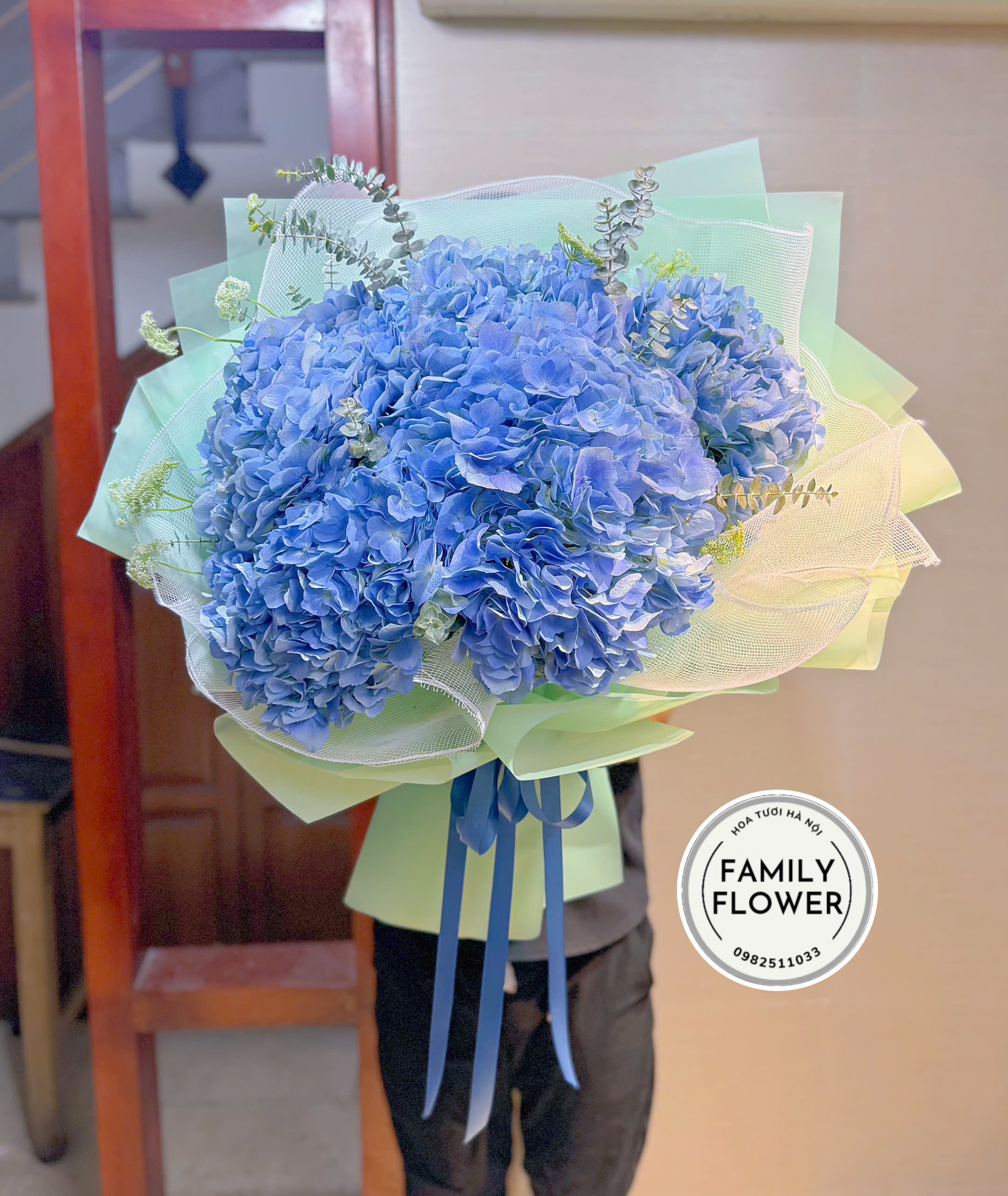 Hoa tươi Ba Đình ! Bó cẩm tú cầu xanh dương tặng chúc mừng tại Hà Nội ! Mua hoa tươi online