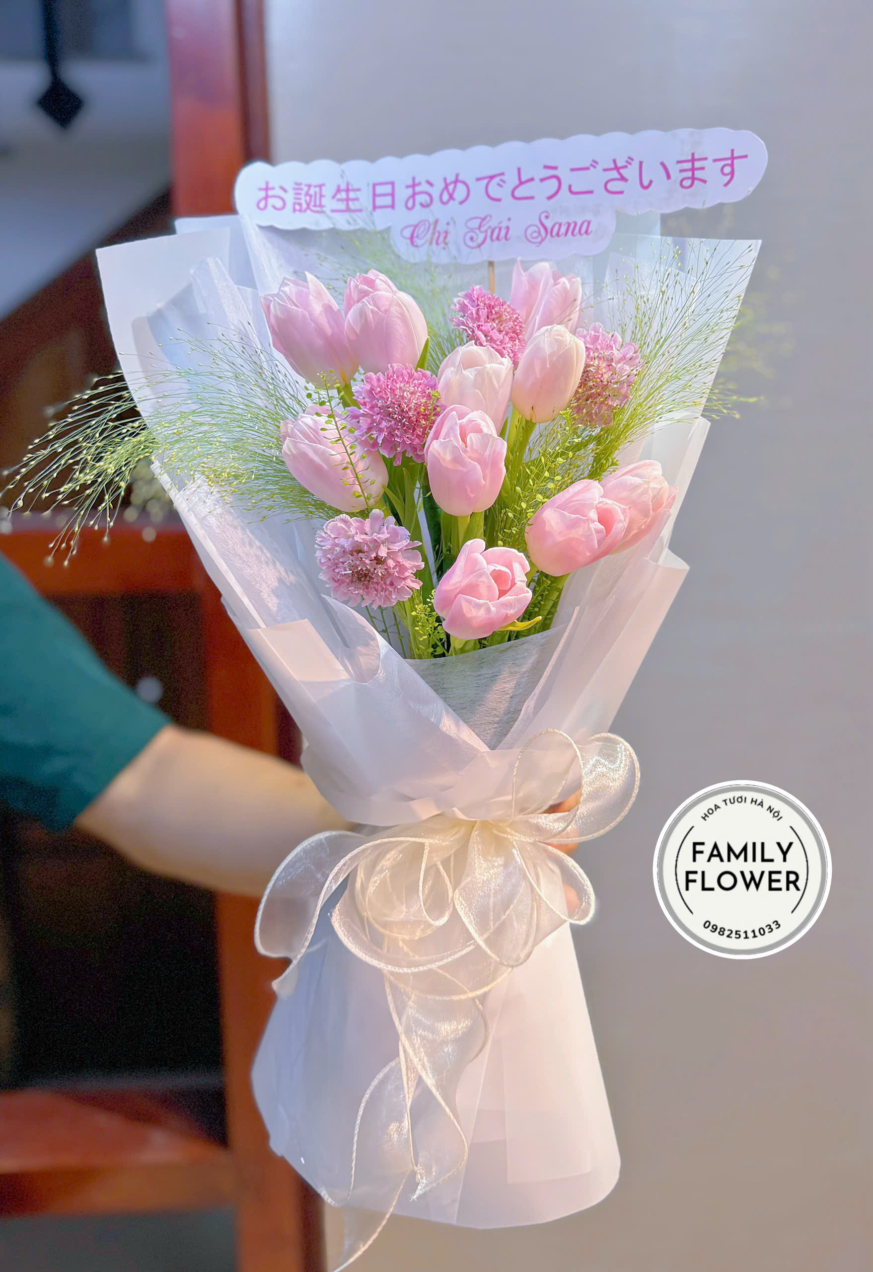 Bó tulip tone hồng tặng chúc mừng sinh nhật người yêu tại Cầu Giấy Hà Nội ! Mua hoa tulip online Hà Nội