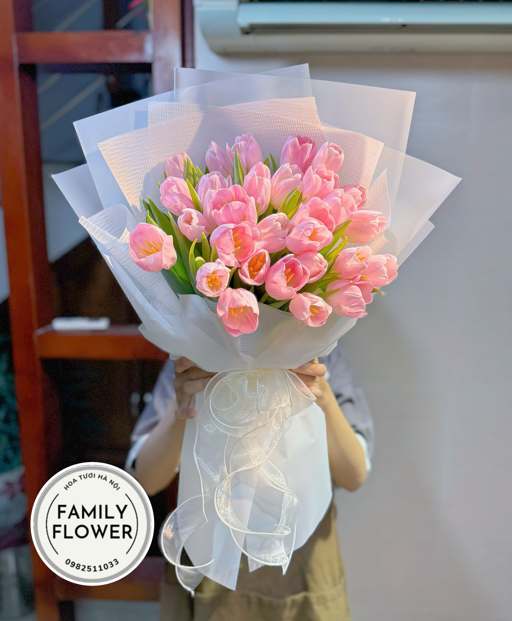 Bó hoa tulip tặng người yêu 20 tháng 10 ! Bó hoa 20 tháng 10 Hà Nội ! Hoa tươi Hà Nội