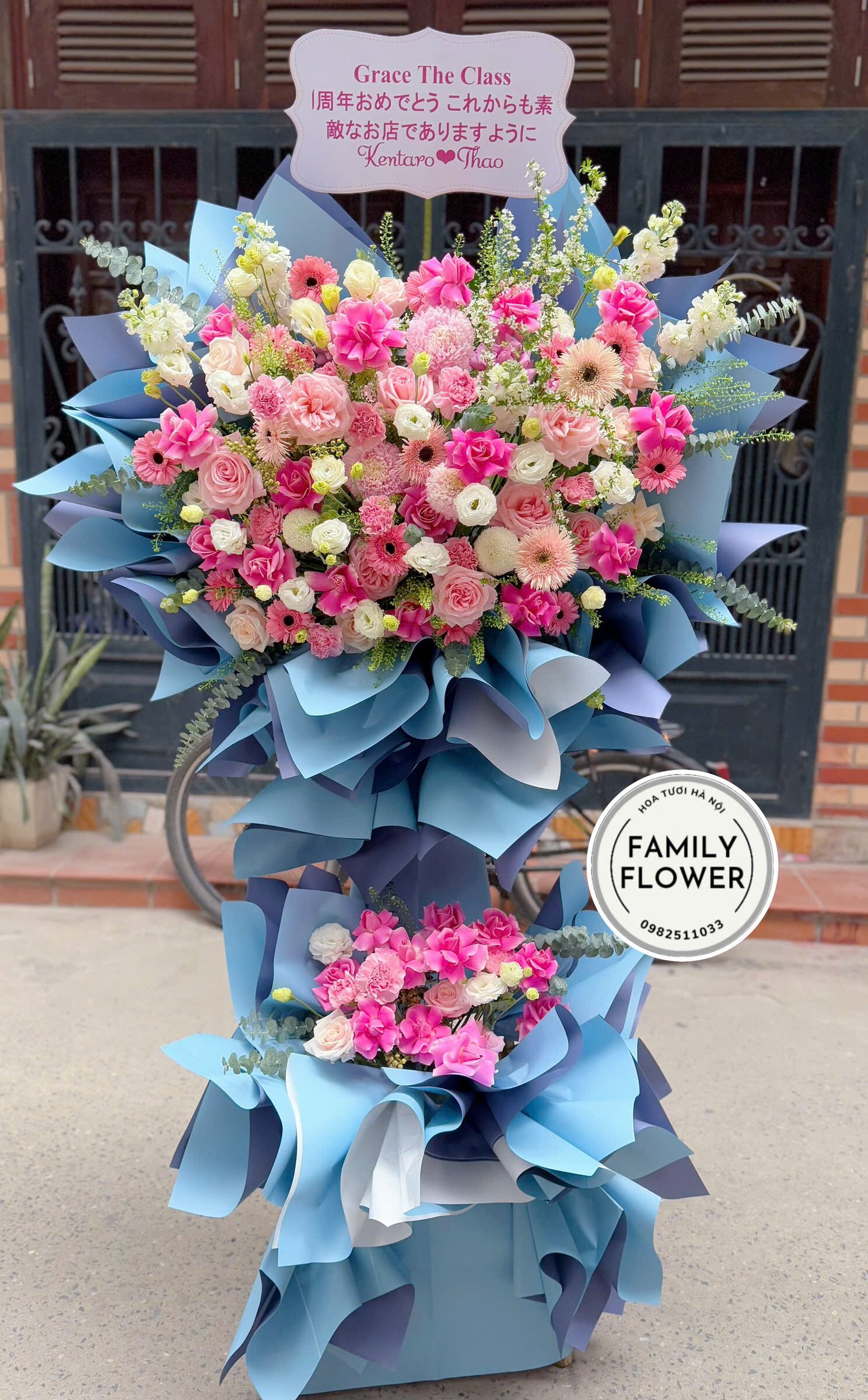 Kệ hoa chúc mừng sinh nhật ở linh lang Ba Đình ! Hoa tươi linh lang ! Family flower hoa tươi Ba đình !