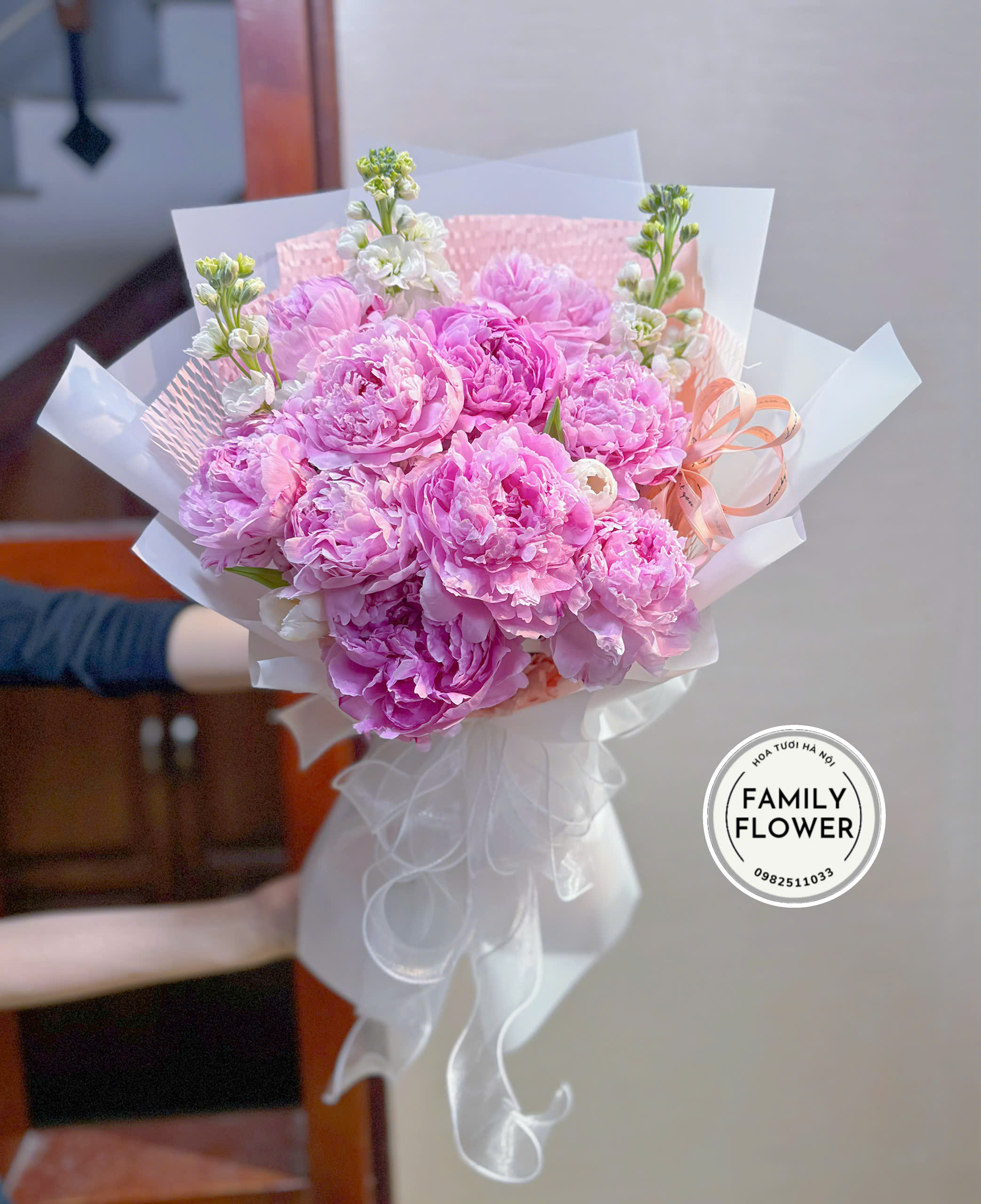 Bó hoa mẫu đơn tặng bạn gái nhân dịp 8 tháng 3 ở Hà Nội ! Family flower hoa tươi Hà Nội