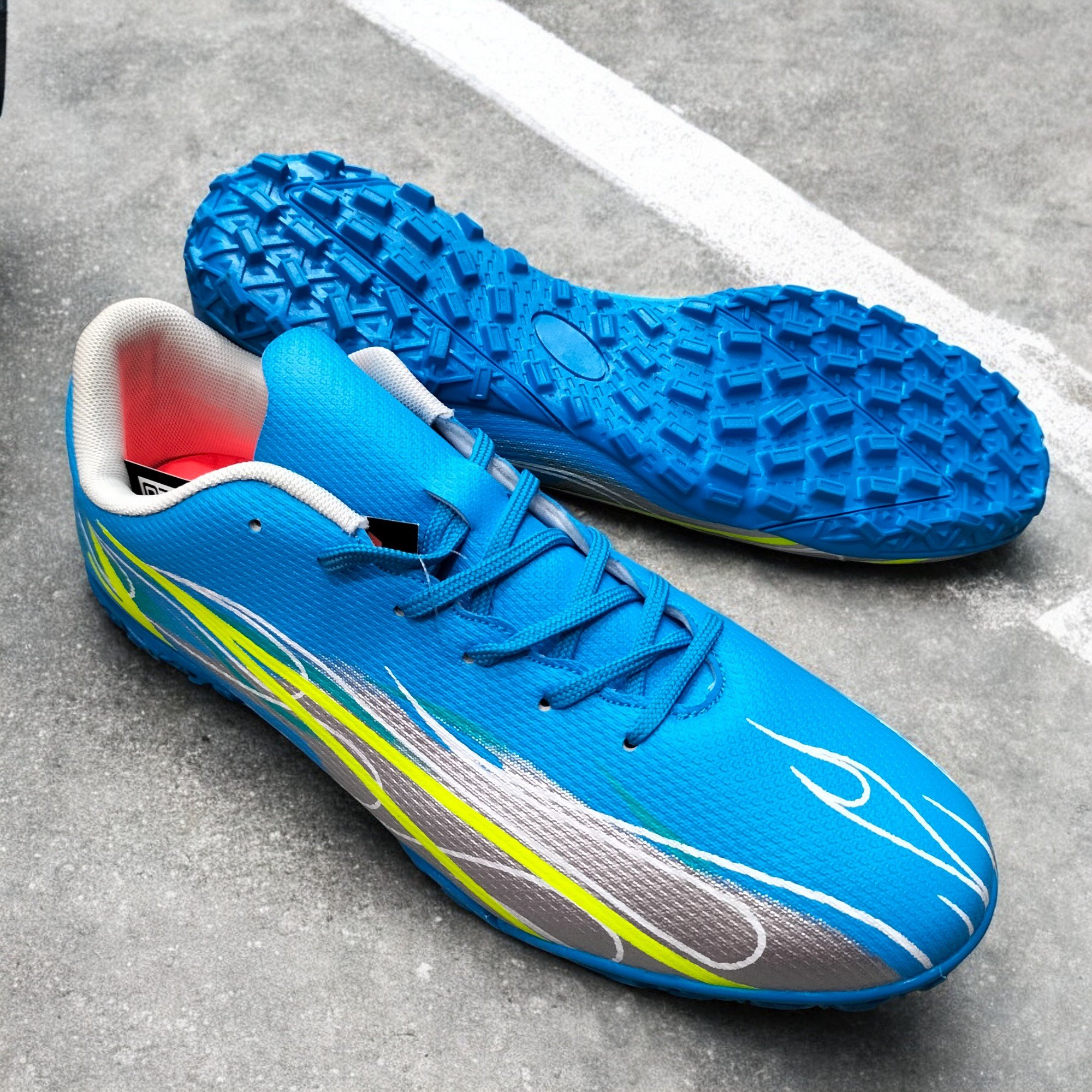 Giày Thể Thao Bị Rộng? 4 Mẹo Khắc Phục Tại Nhà Cực Dễ