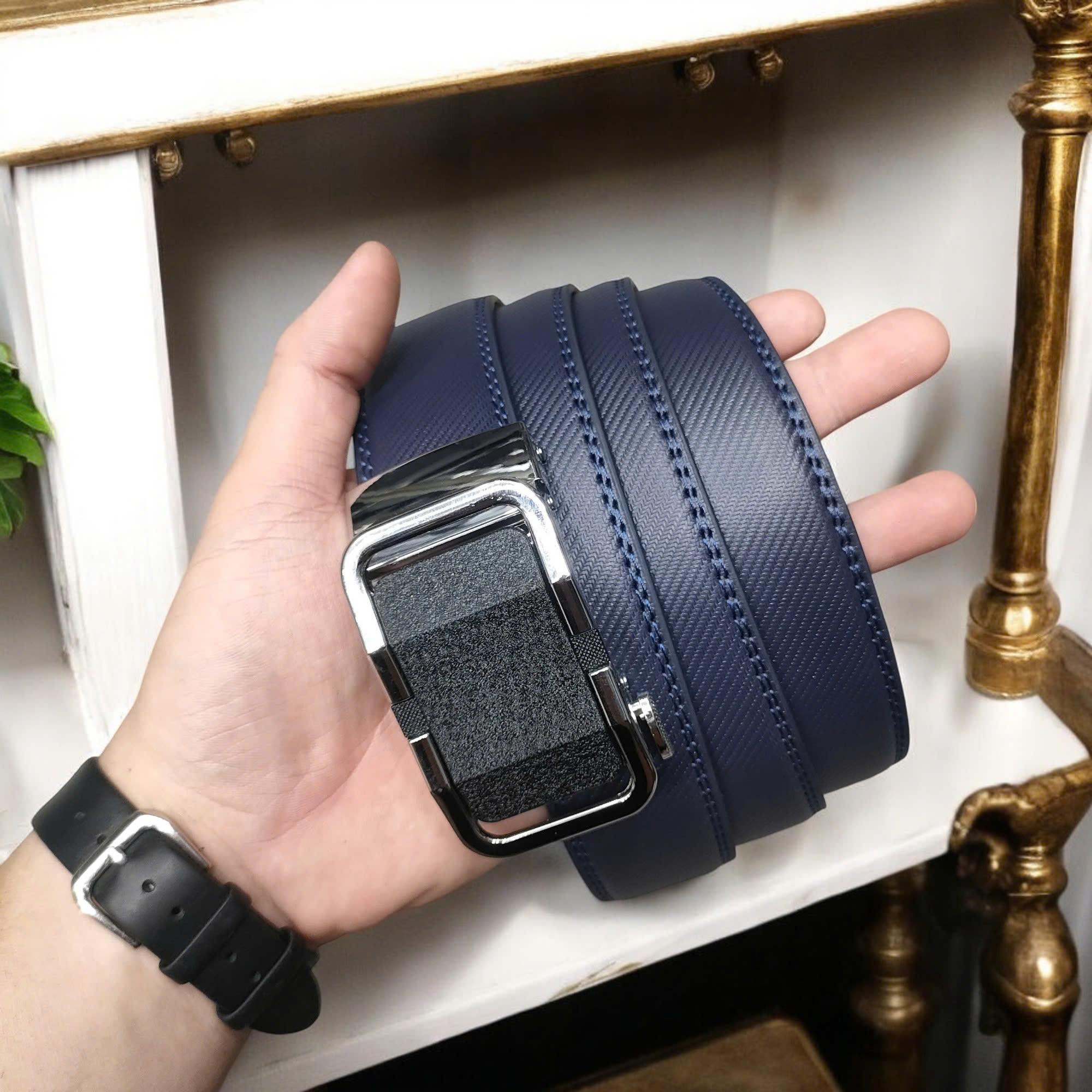 Thắt Lưng Nam Big Size: Bí Quyết Chọn 'Điểm Nhấn Hoàn Hảo' Cho Quý Ông