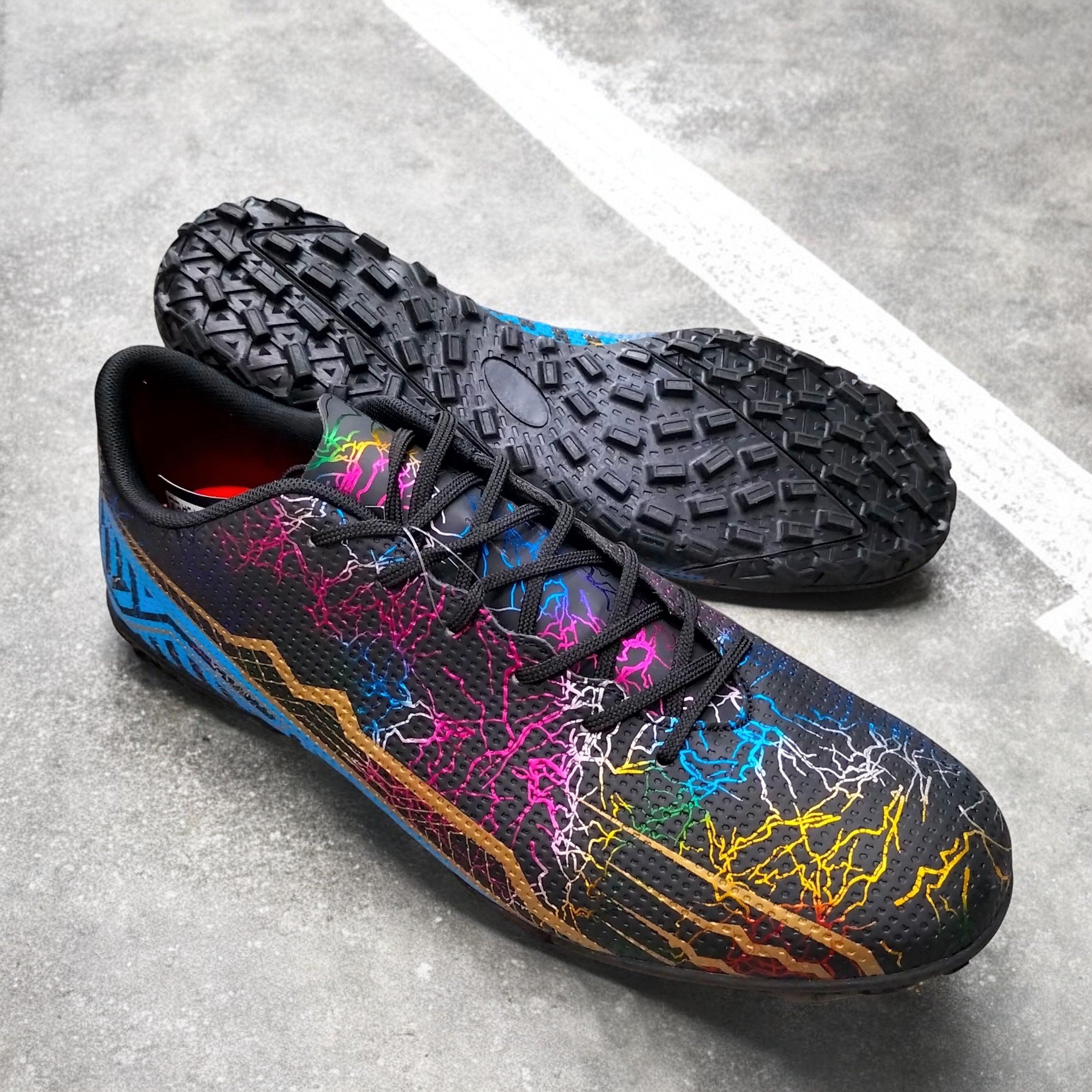 Bí Kíp Chọn Giày Bóng Đá Big Size (TF, FG) Chuẩn Nhất