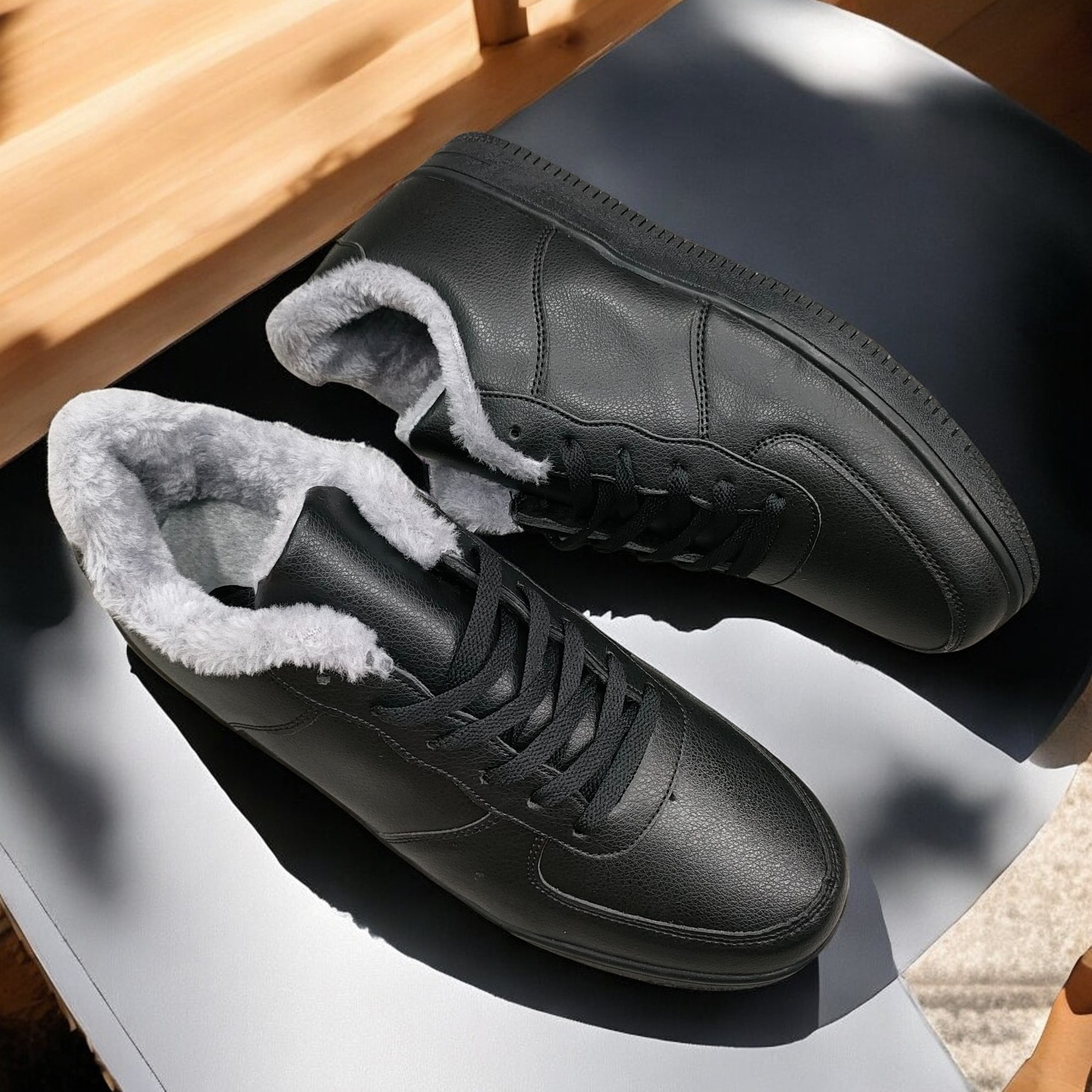 Giày Da Lót Lông Big Size Nam – Sự Lựa Chọn Hoàn Hảo Cho Mùa Đông