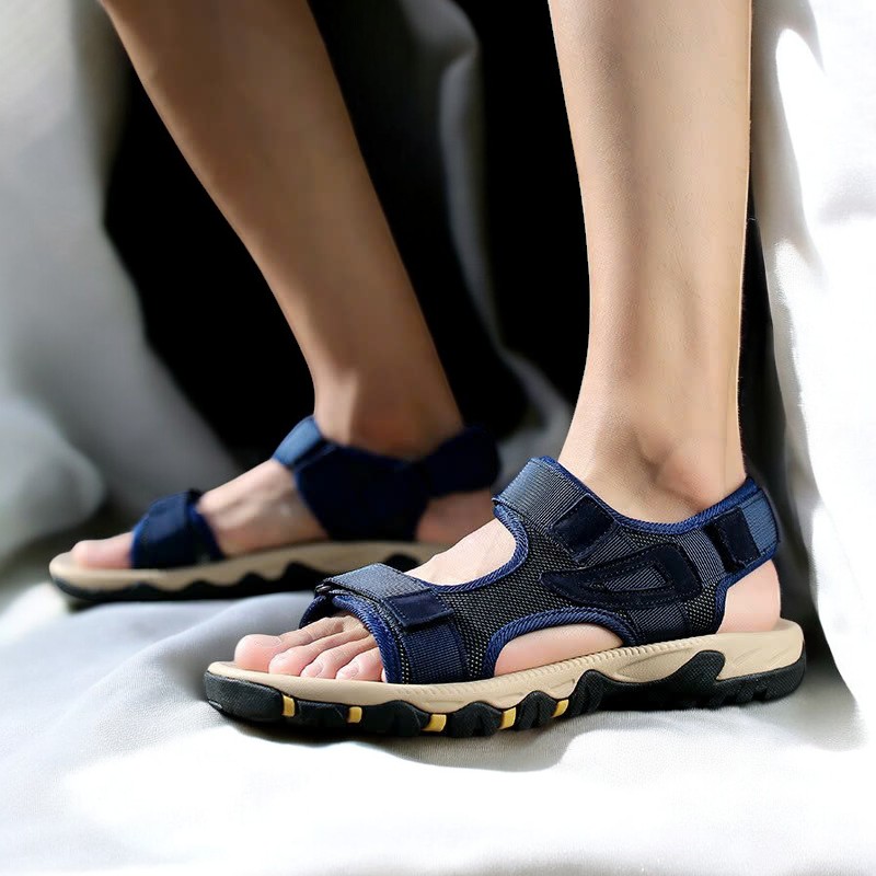 5 Tips Phối Đồ Với Sandal Nam Big Size Giúp Hack Dáng Đỉnh Cao