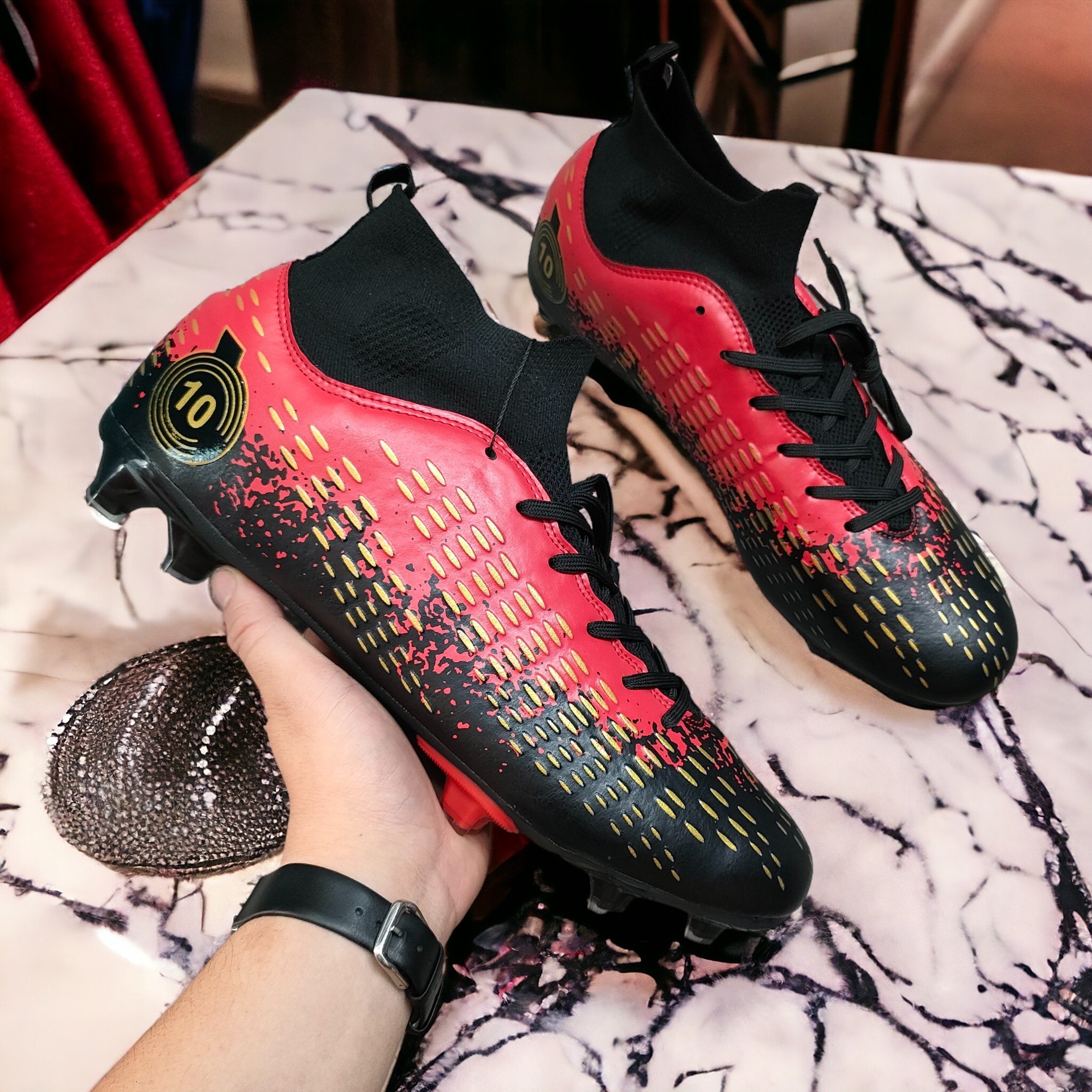 Cẩm Nang Chọn Giày Đá Banh Cho Anh Em Big Size | 44UP.VN