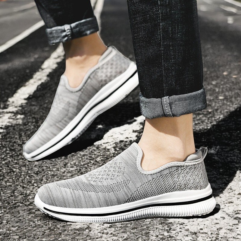 Giày Lười Vải Big Size 44UP: Nhẹ Nhàng, Tiện Lợi, Năng Động