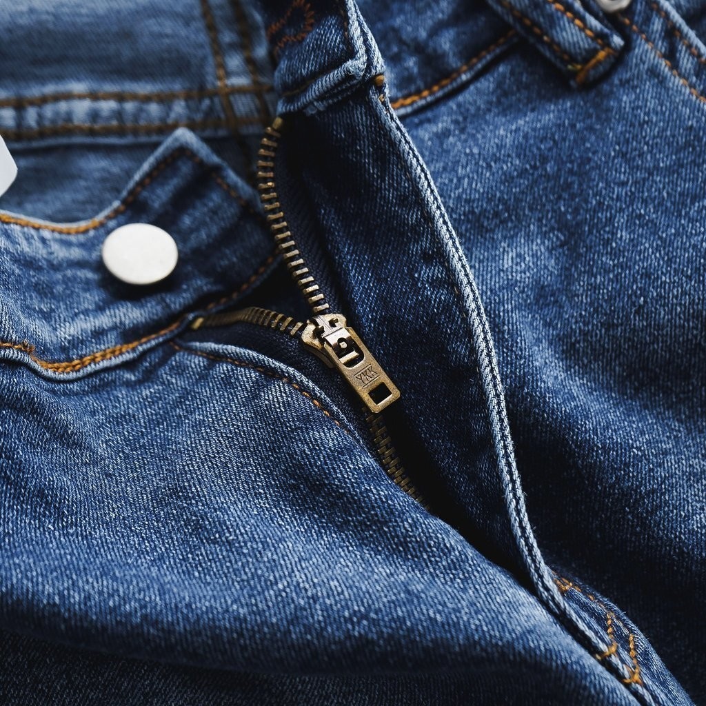 Bí Mật Quần Jean Big Size: Cách Chọn Quần Che Bụng & Hack Dài Chân
