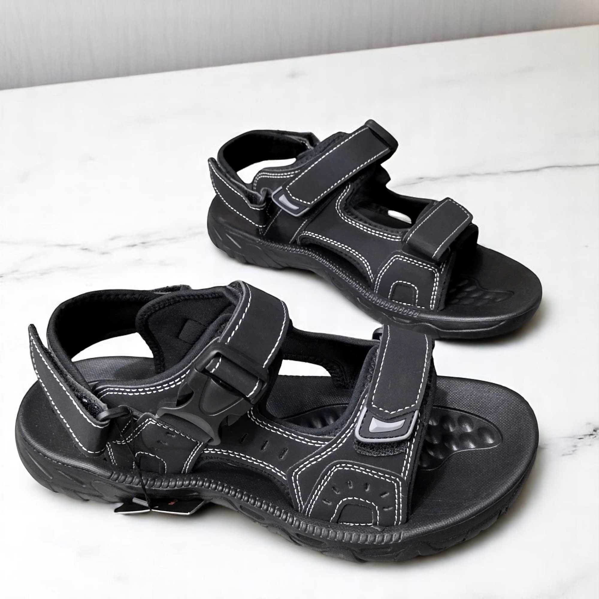3 Tiêu Chí Vàng Chọn Sandal Đi Mưa Cho Nam Big Size