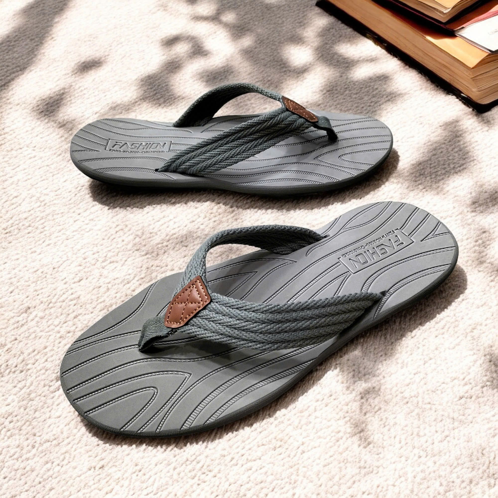 Đi Biển Nên Mang Dép Nào? (Xỏ Ngón, Bánh Mì, Quai Ngang)