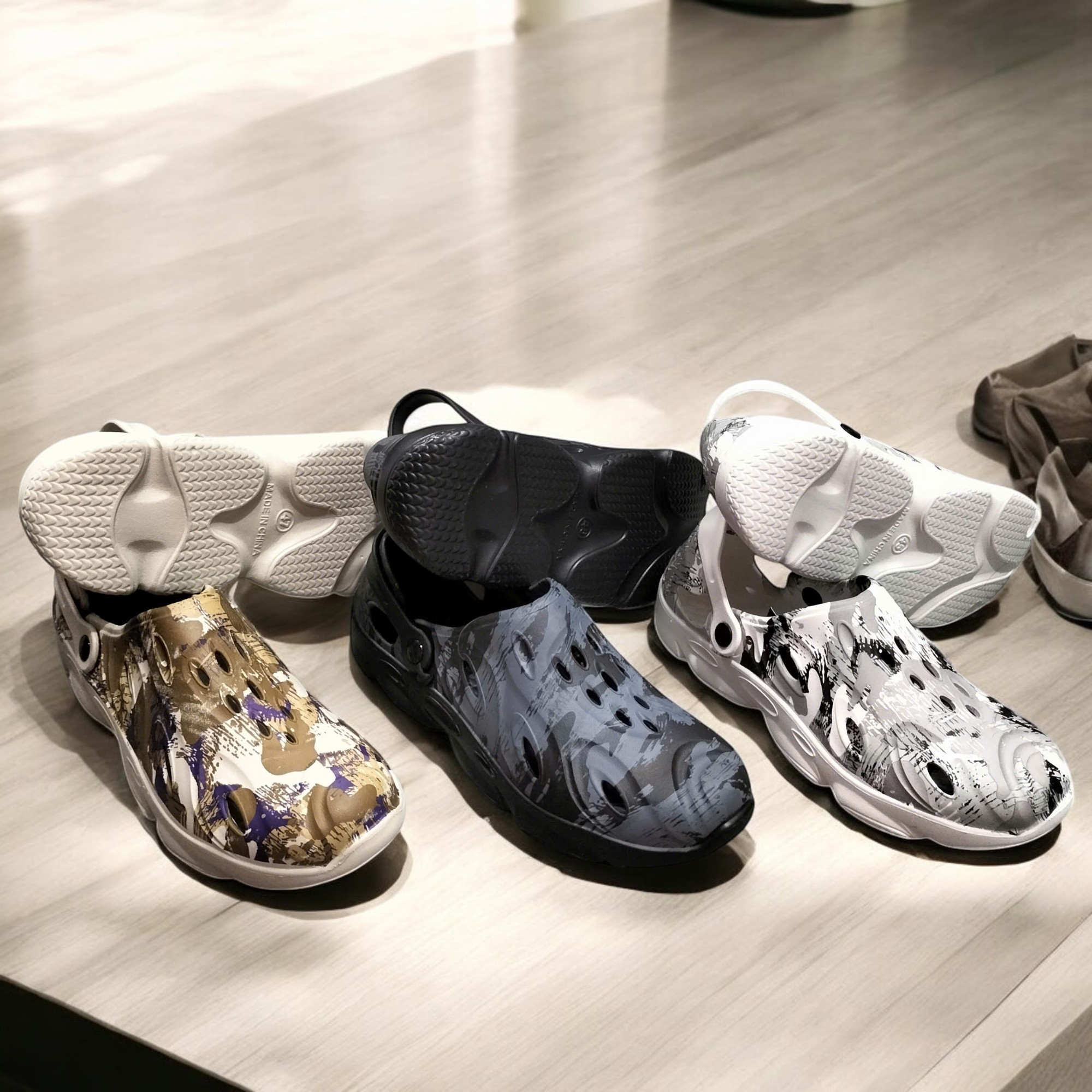 Sắm Ngay Dép Bít Mũi Big Size Nam – Chất Lượng Và Thời Trang Cùng Lúc!