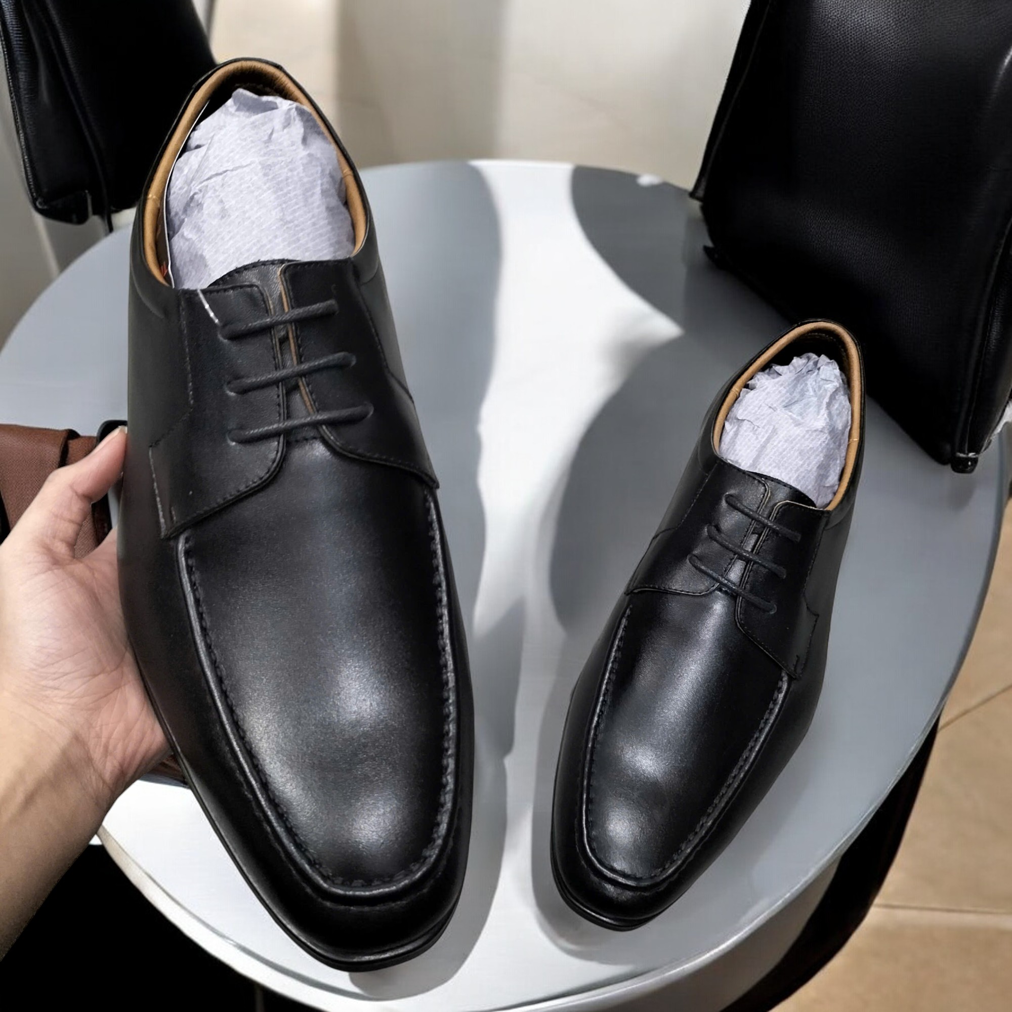 Giày Tây Big Size Nam - Hướng Dẫn Chọn & Phối Đồ Cho Quý Ông Lịch Lãm