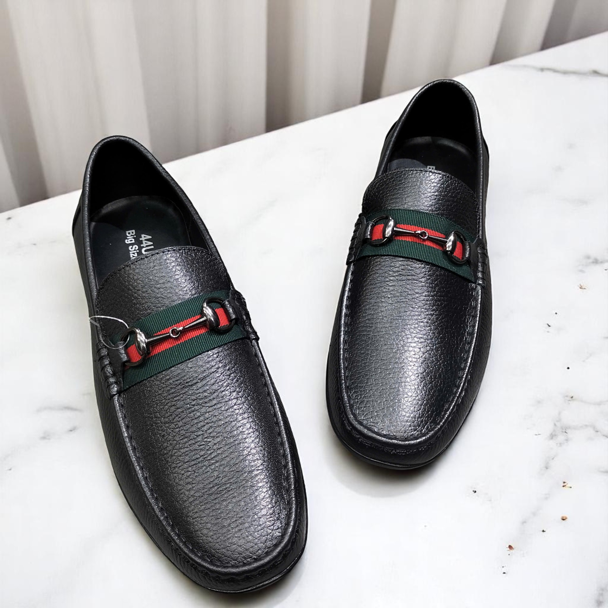 Giày Mọi Nam Big Size – Mang Sao Cho Đẹp, Chuẩn Form & Lịch Lãm?