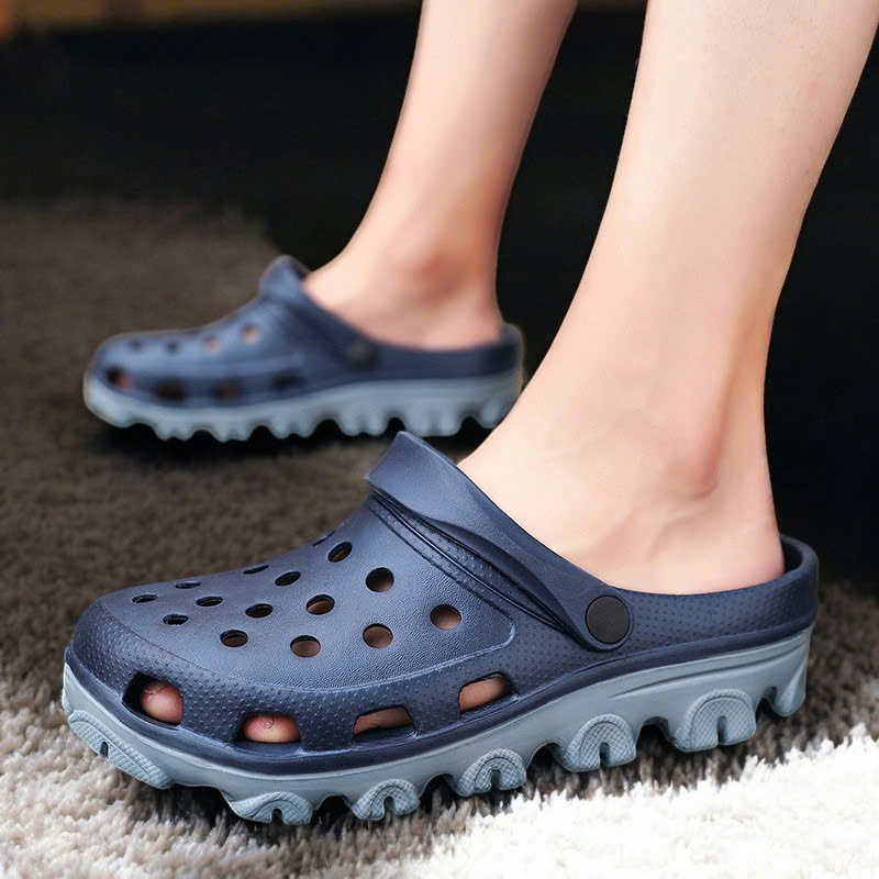 Bí Quyết Chọn Dép Đi Mưa Chống Trơn Trượt An Toàn | 44up.vn