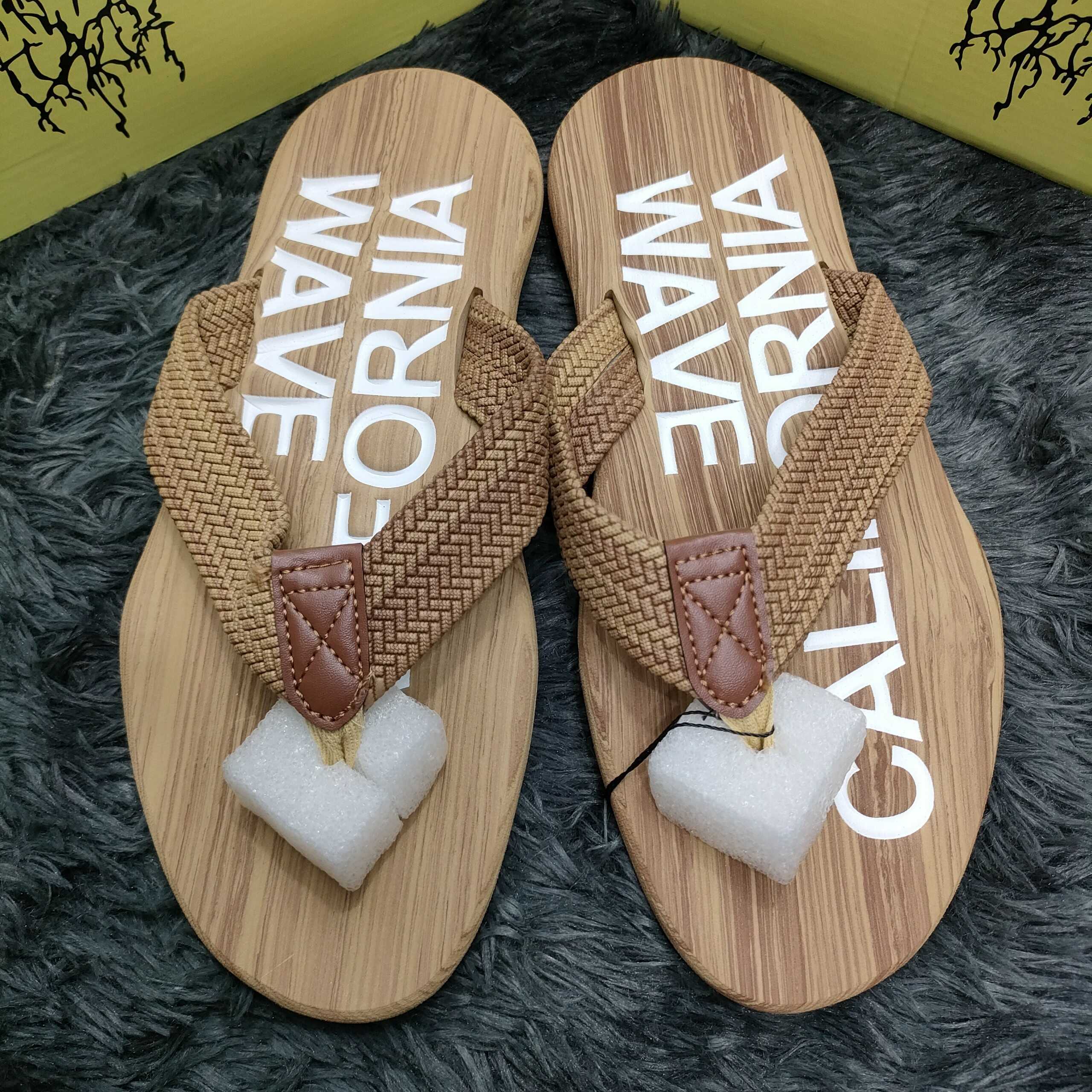 Margaritaville zuma shop flip flops