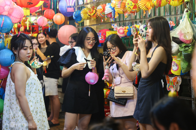 Những lưu ý khi tham quan phố lồng đèn TP HCM