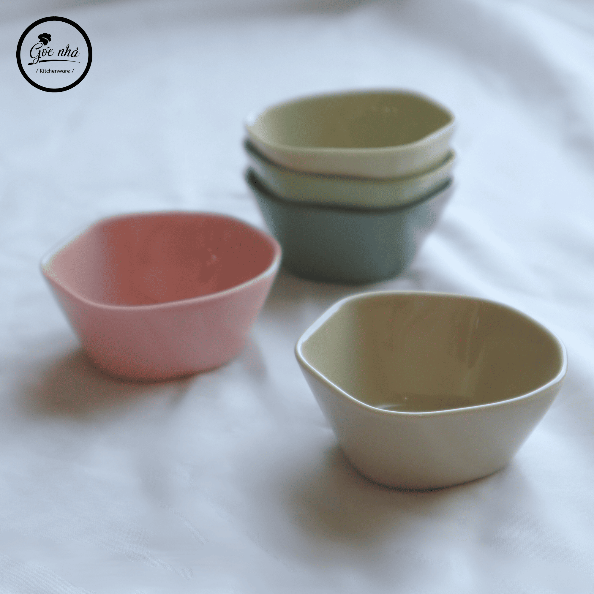 Chén Chấm Méo Sứ Xương Color Pop