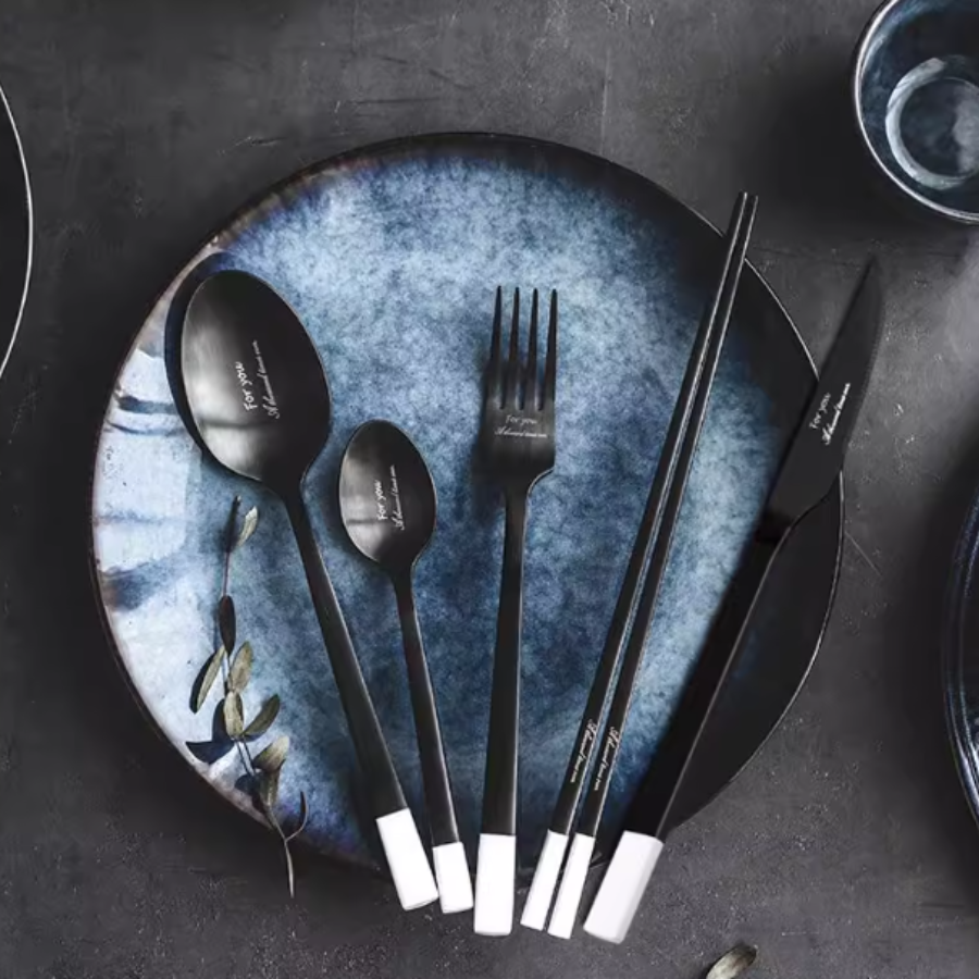 Vanta Cutlery - Đen trơn đuôi trắng