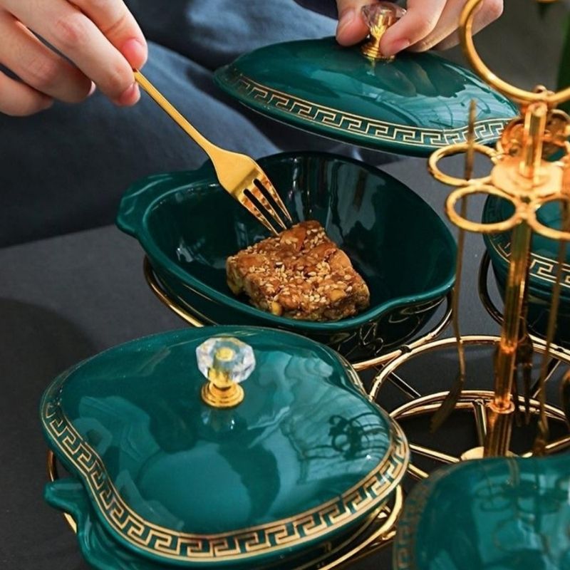 Khay mứt quả táo khung vàng