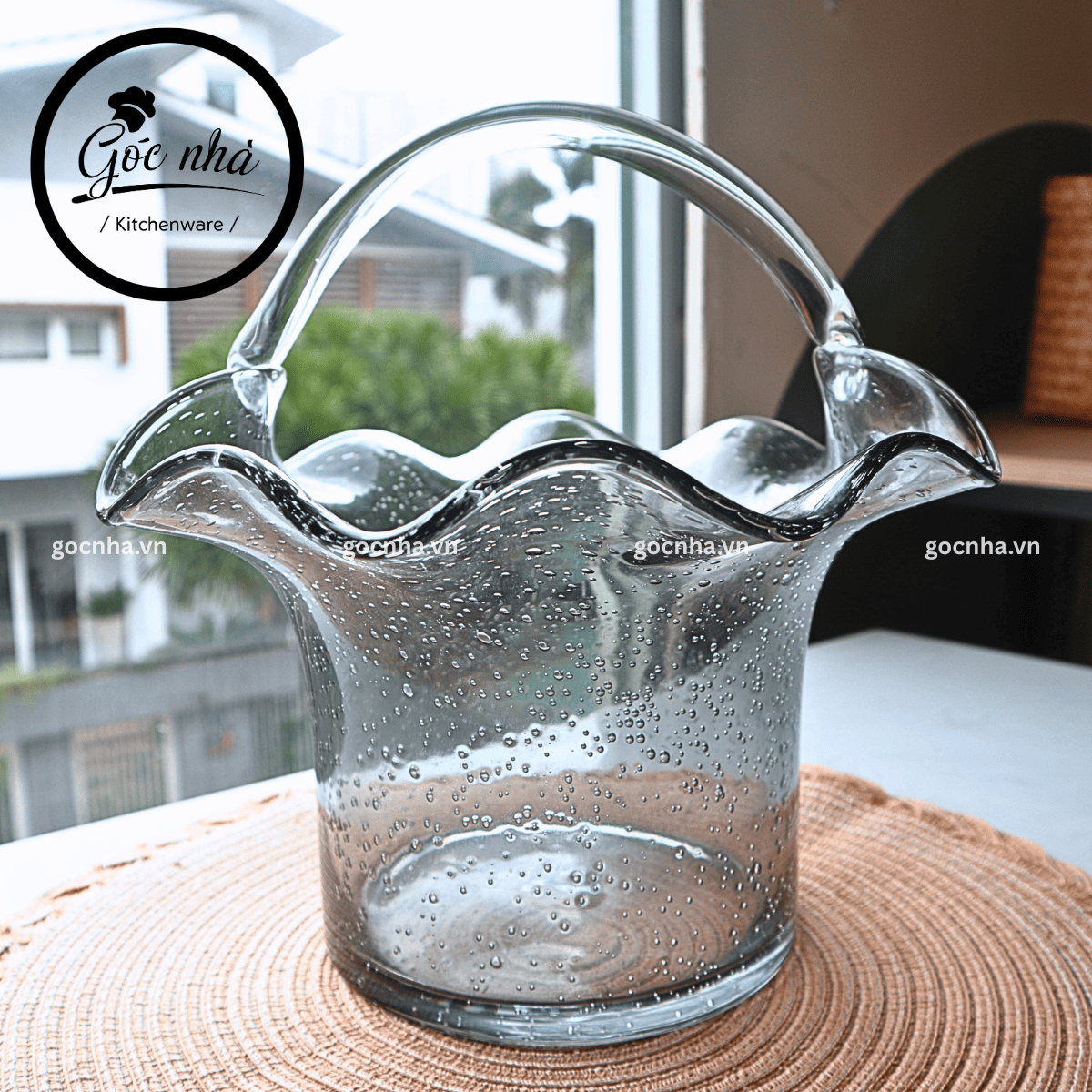 Bình Hoa Thuỷ Tinh Dáng Loe