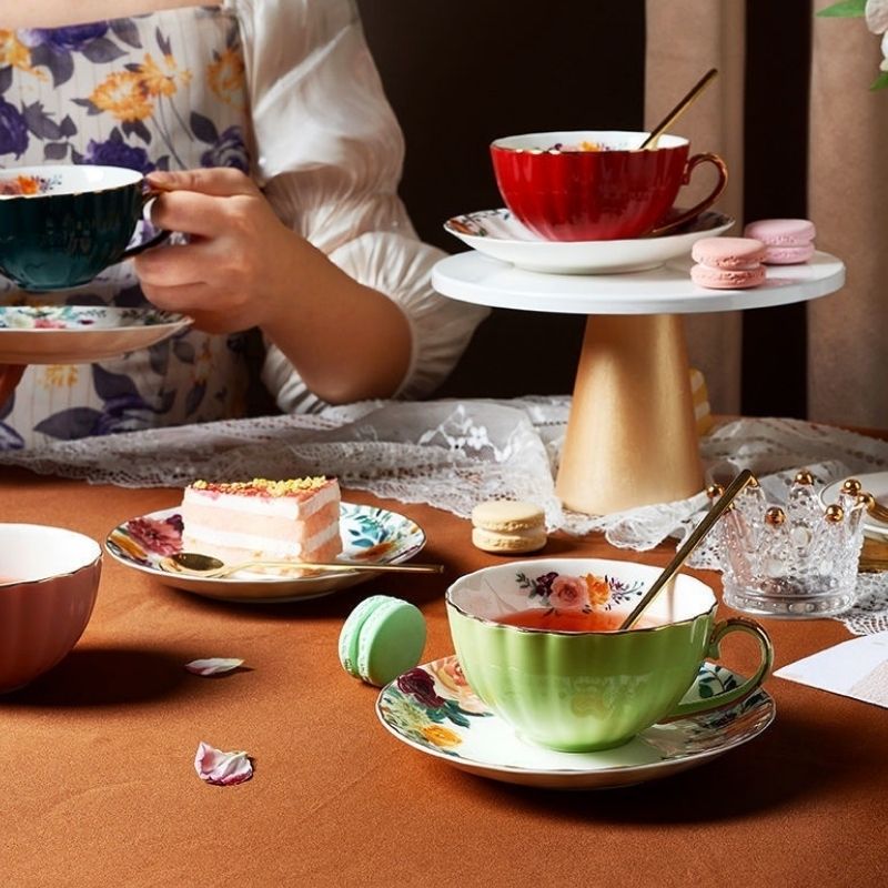 Tách trà chiều Rosy