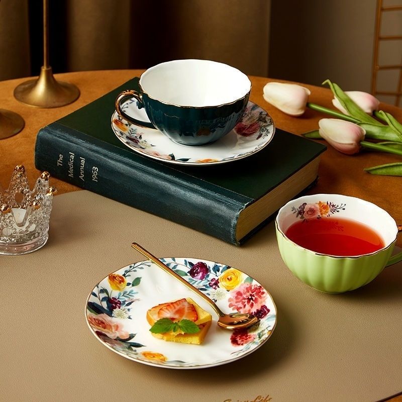 Tách trà chiều Rosy