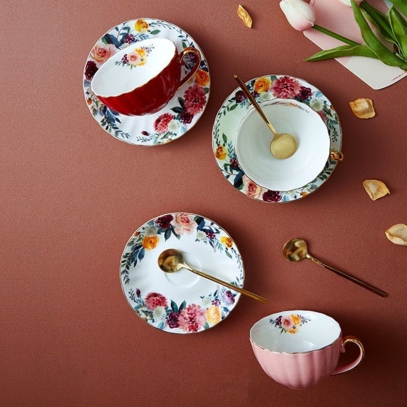 Tách trà chiều Rosy