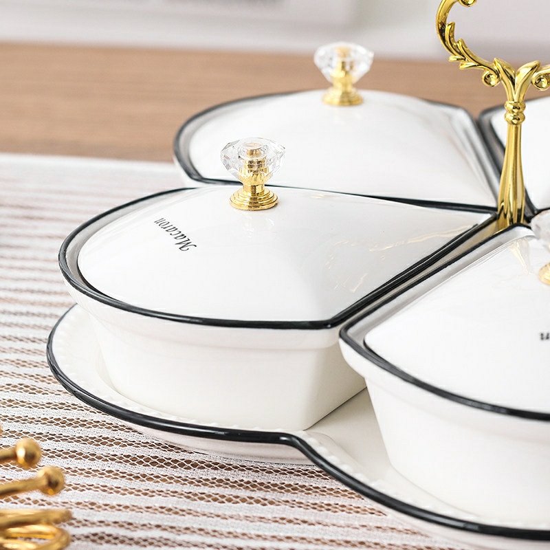 Khay mứt 5 cánh hoa trắng Macaron