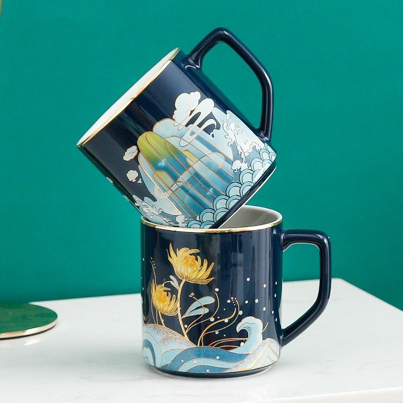 Ly sứ thủy mặc dáng ngắn