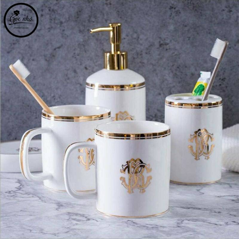Set nhà tắm hoạ tiết Royal