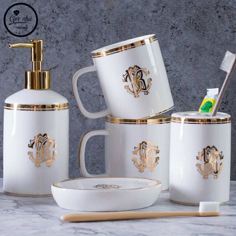 Set nhà tắm hoạ tiết Royal