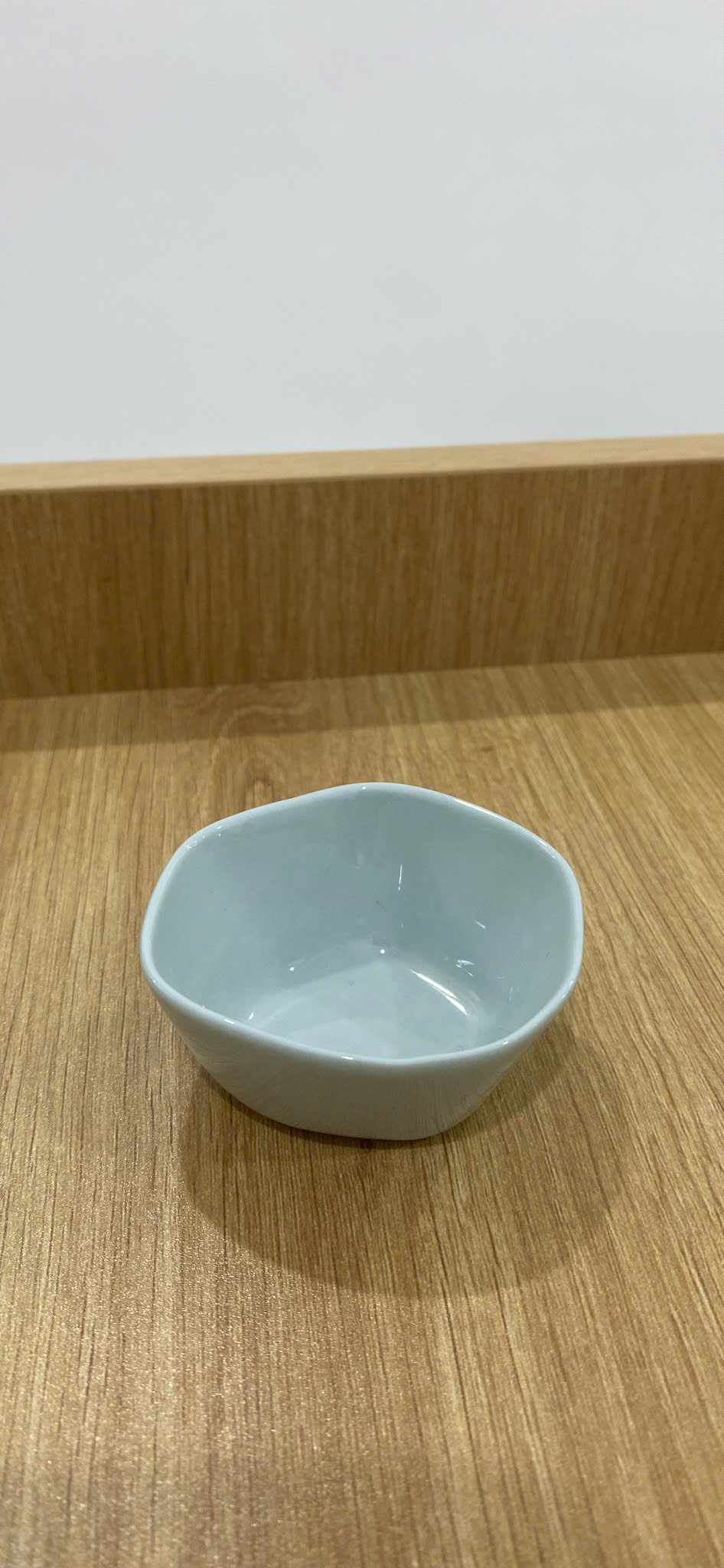 Chén Chấm Méo Sứ Xương Color Pop
