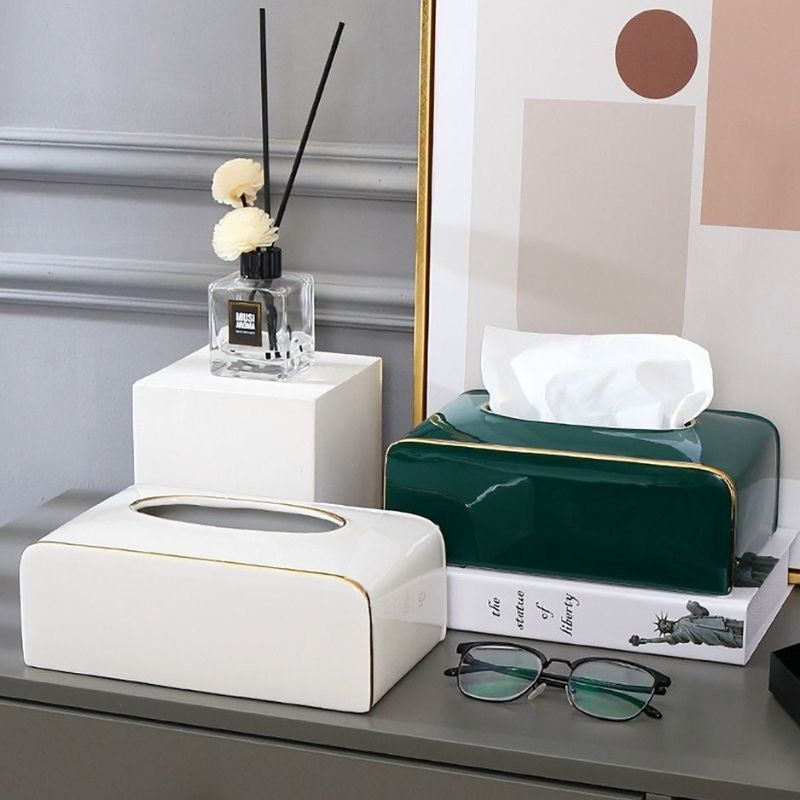 Hộp giấy trơn viền vàng