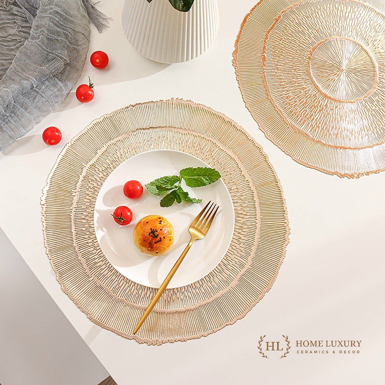 Tấm lót bàn ăn hoạ tiết vàng kim