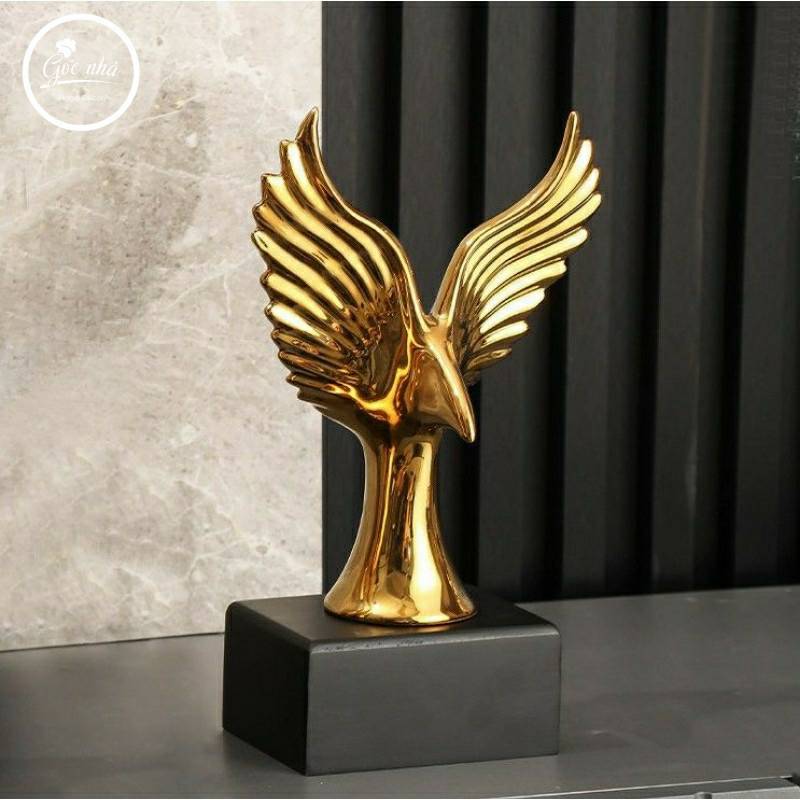 Tượng phù điêu kim loại mạ vàng chân đế