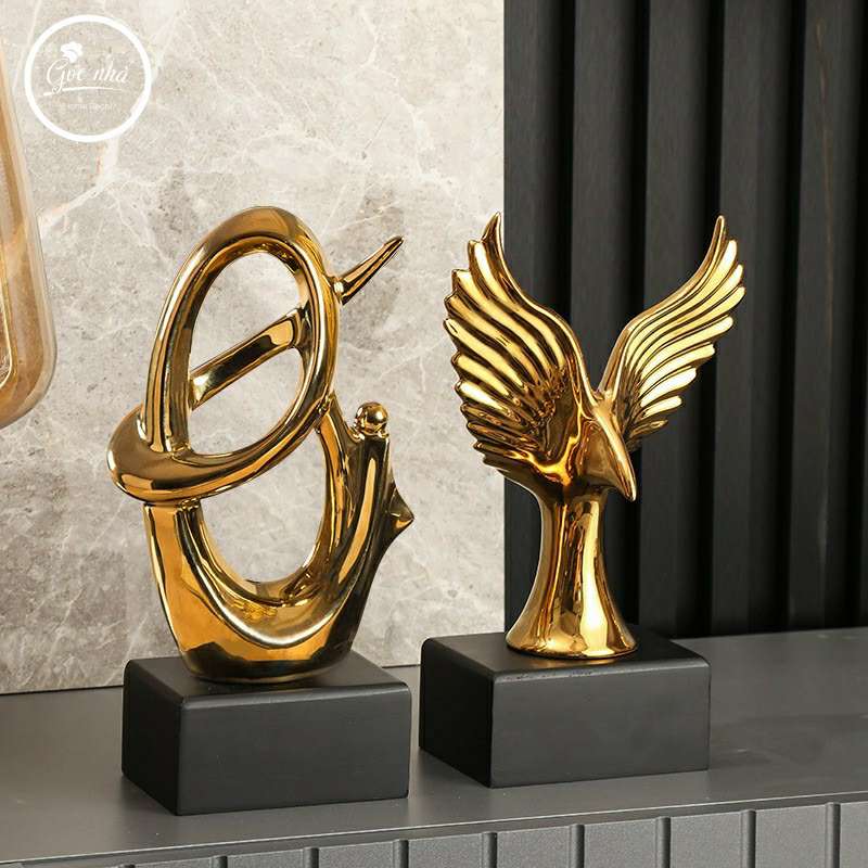 Tượng phù điêu kim loại mạ vàng chân đế