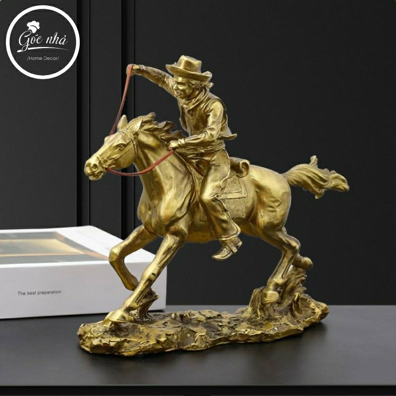Tượng "Cao bồi cưỡi ngựa"