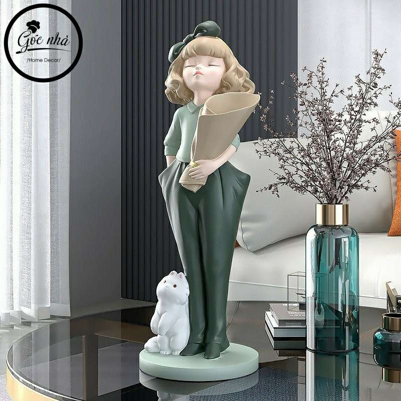 Tượng cô gái ôm hoa 48cm