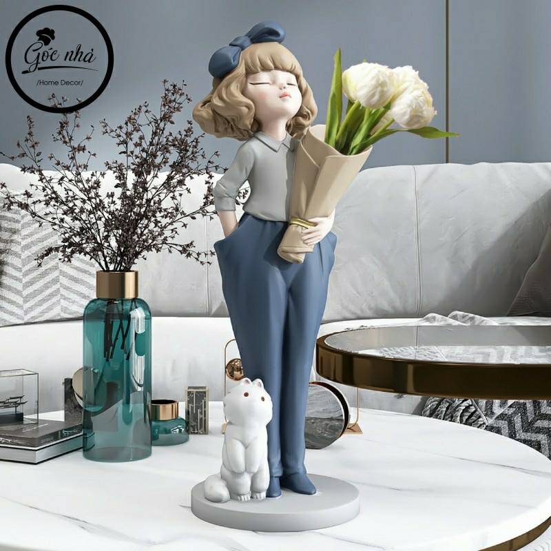 Tượng cô gái ôm hoa 48cm