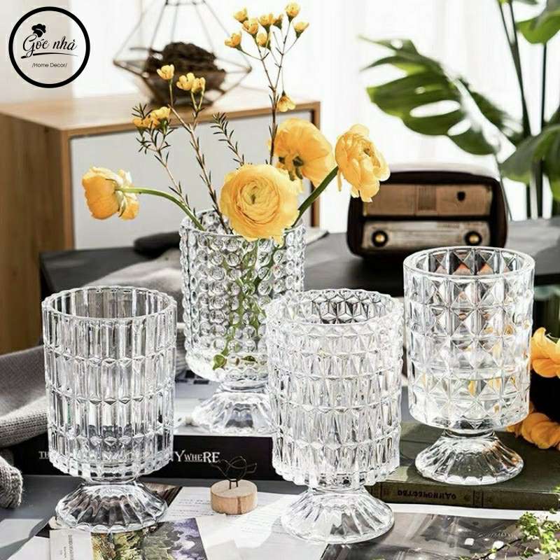 Bình hoa thủy tinh dáng ly chân cao