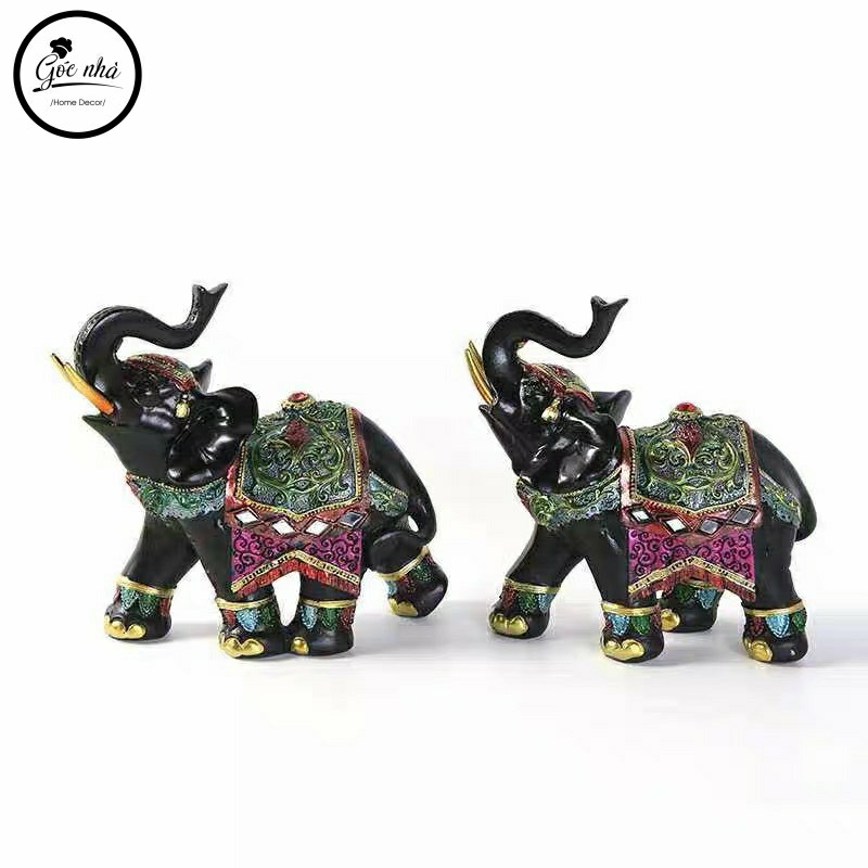 Cặp voi trên bản đôn Tây Nguyên