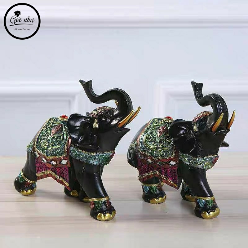 Cặp voi trên bản đôn Tây Nguyên