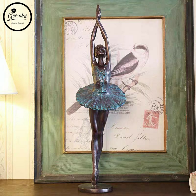 Tượng cô gái múa ba lê