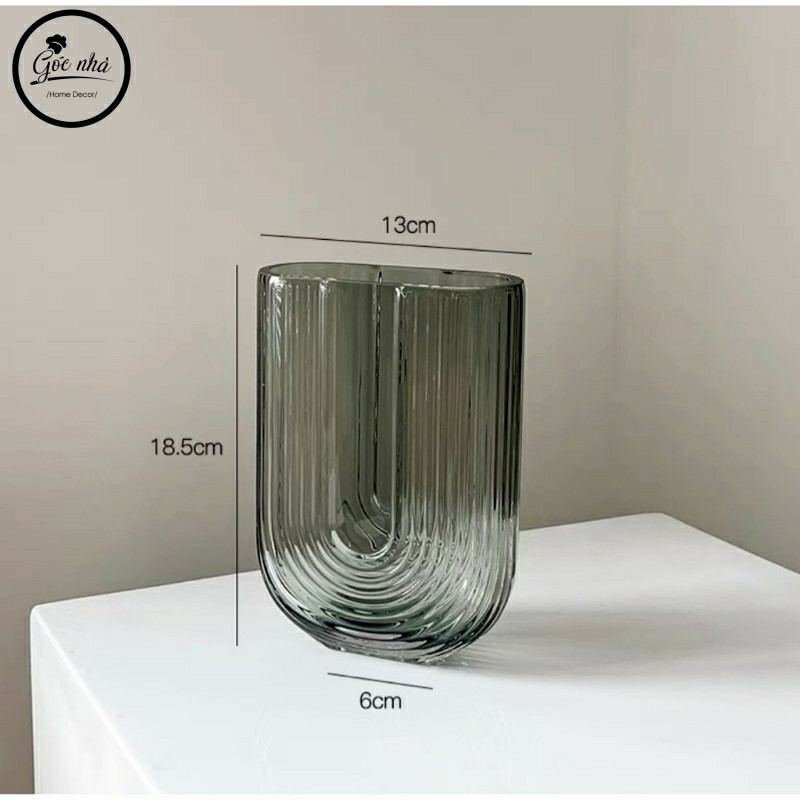 Lọ hoa thuỷ tinh chữ U