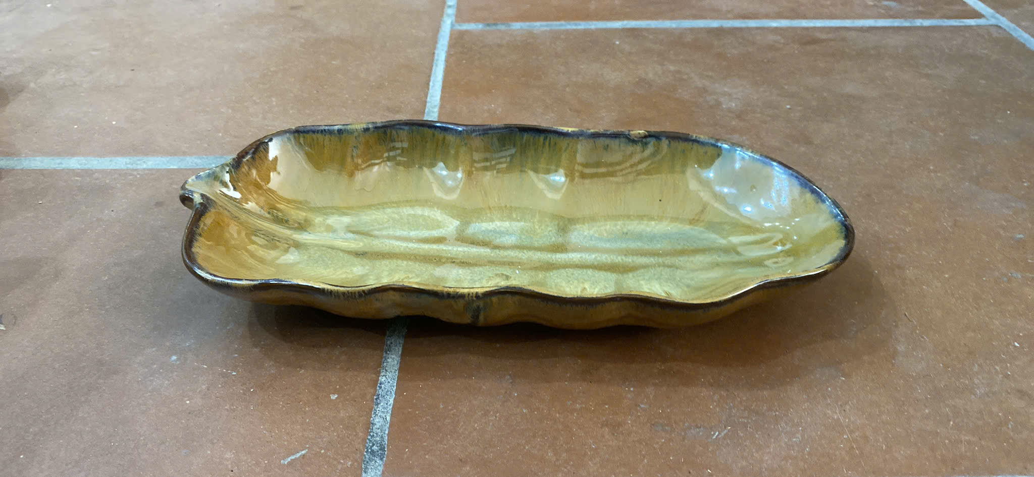 BST Amber Labra hoả biến