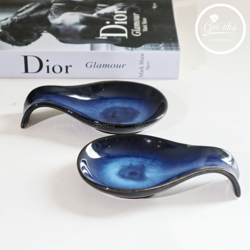 Chén sốt cán cong